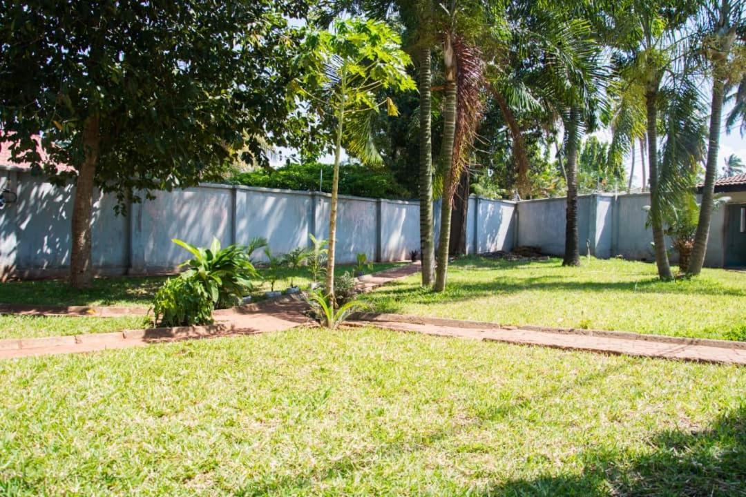 Bbq Lounge Apartment Dar es Salaam Exterior photo